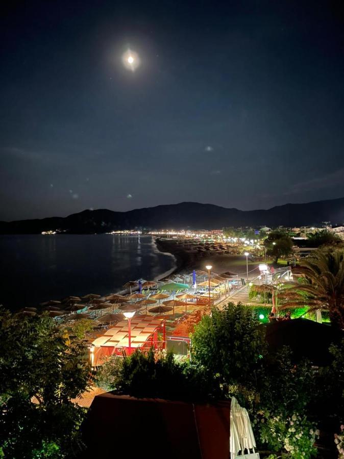 Athos Veranda Sarti Esterno foto
