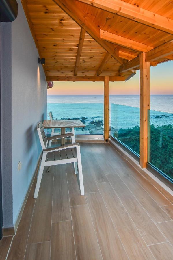 Athos Veranda Sarti Esterno foto